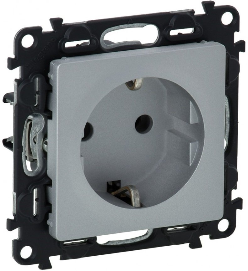 

LEGRAND Schuko 16А 250В (753621)