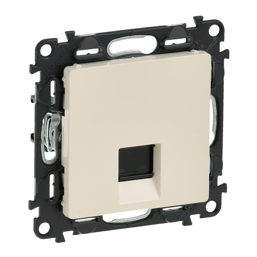 

Valena RJ45 Кат.6 UTP LIFELEGRAND, Слоновая кость (753542)