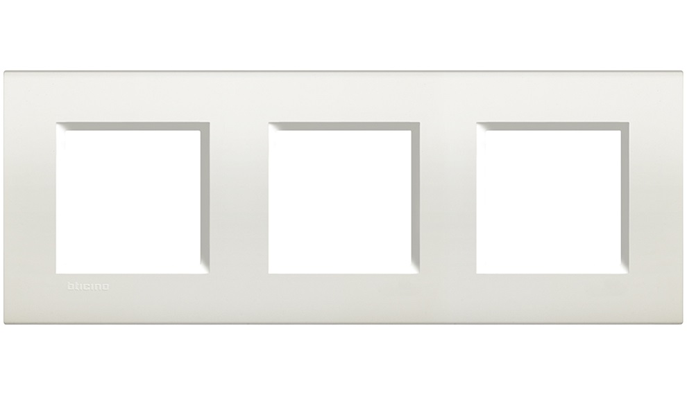 

LEGRAND 3 поста Bticino LivingLight, Белый (LNA4802M3BI)